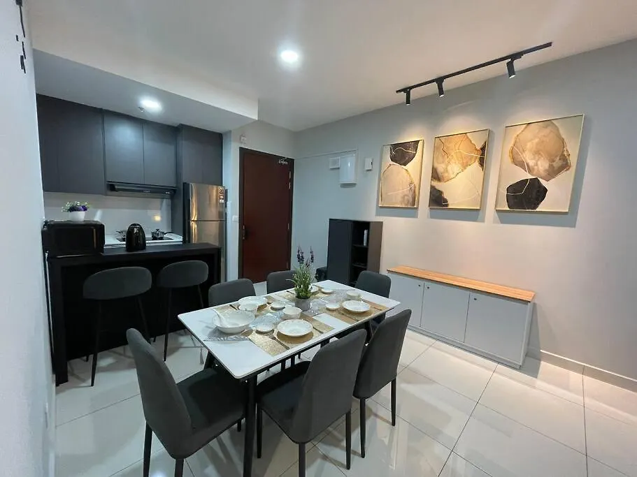 Inspirasi Mont Kiara 3 Rooms Balcony Free Wifi & Carpark By The Homez Kuala Lumpur